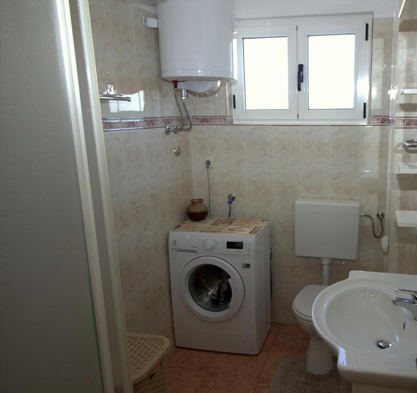 Apartmani Neda Kali Buitenkant foto