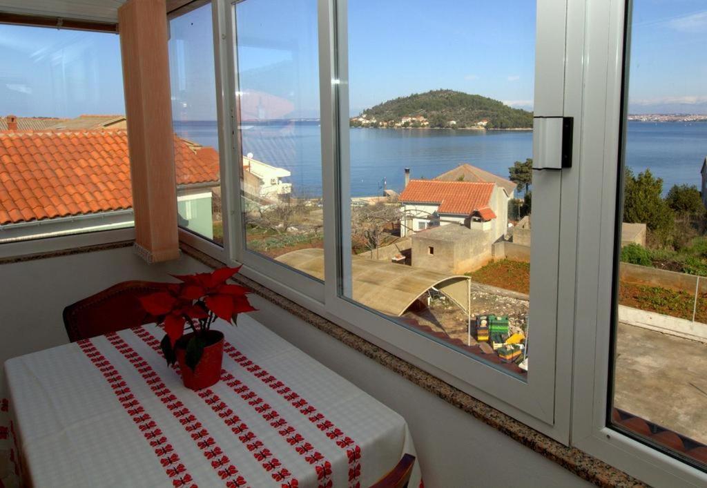 Apartmani Neda Kali Buitenkant foto