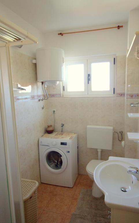 Apartmani Neda Kali Buitenkant foto